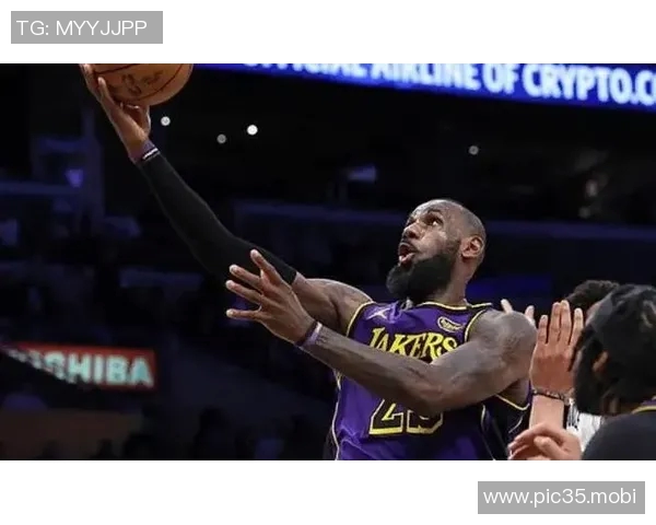 詹姆斯20分 湖人大胜奇才